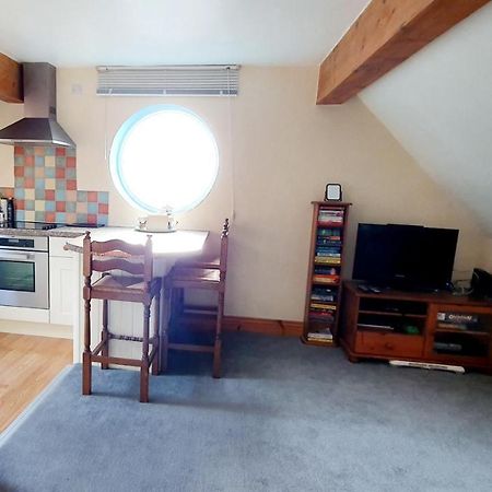 Seaview Self-Catering Apartment Уеймут Екстериор снимка